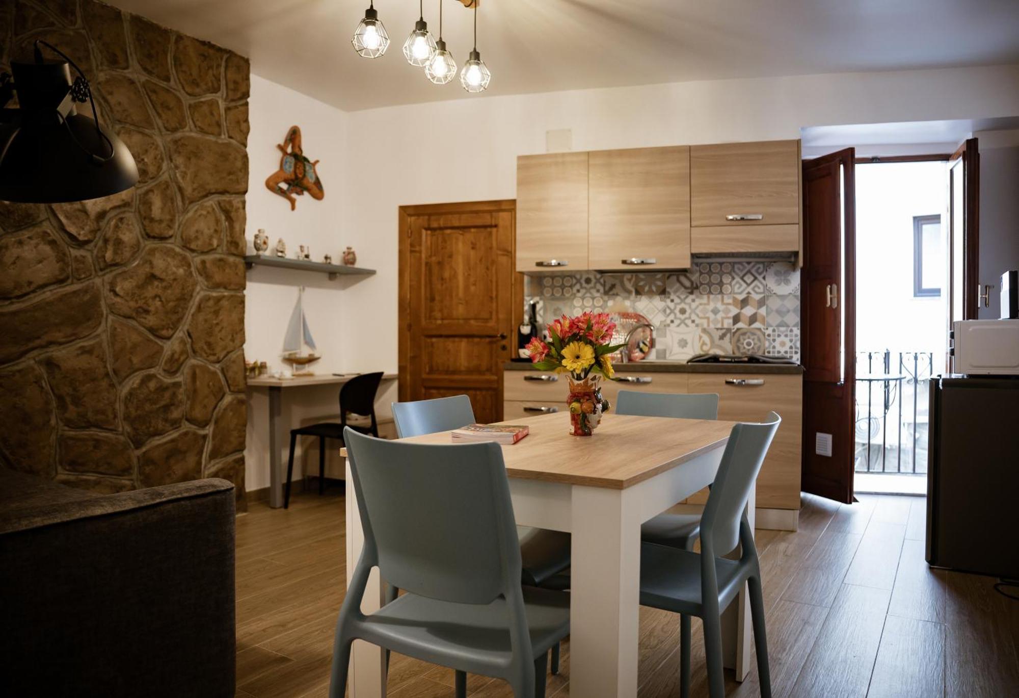 Cortilia Holiday House Cefalu Exterior photo