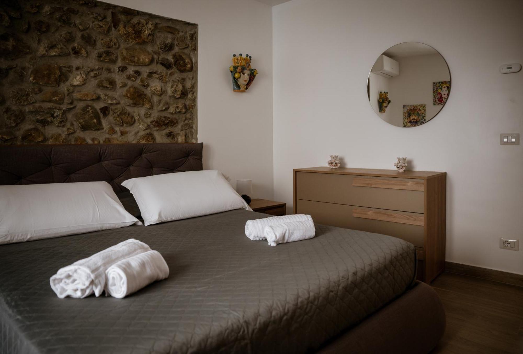 Cortilia Holiday House Cefalu Exterior photo